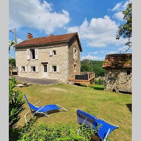 Gite Les Hauts De Villemaloux Dontreix Exterior photo
